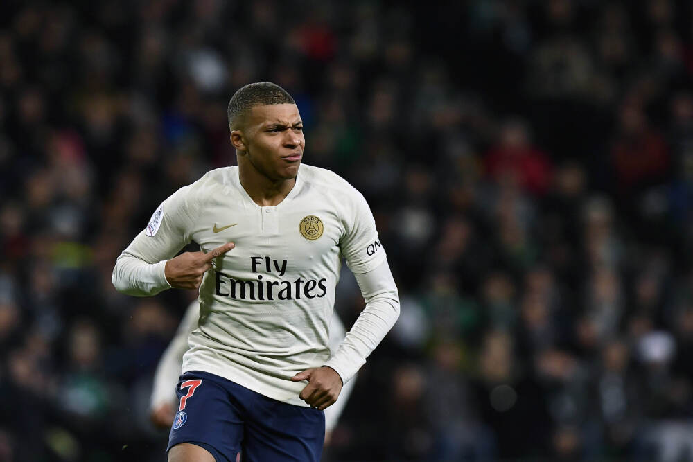 欧盟统一USB-C接口: 是环保进步还是科技枷锁?